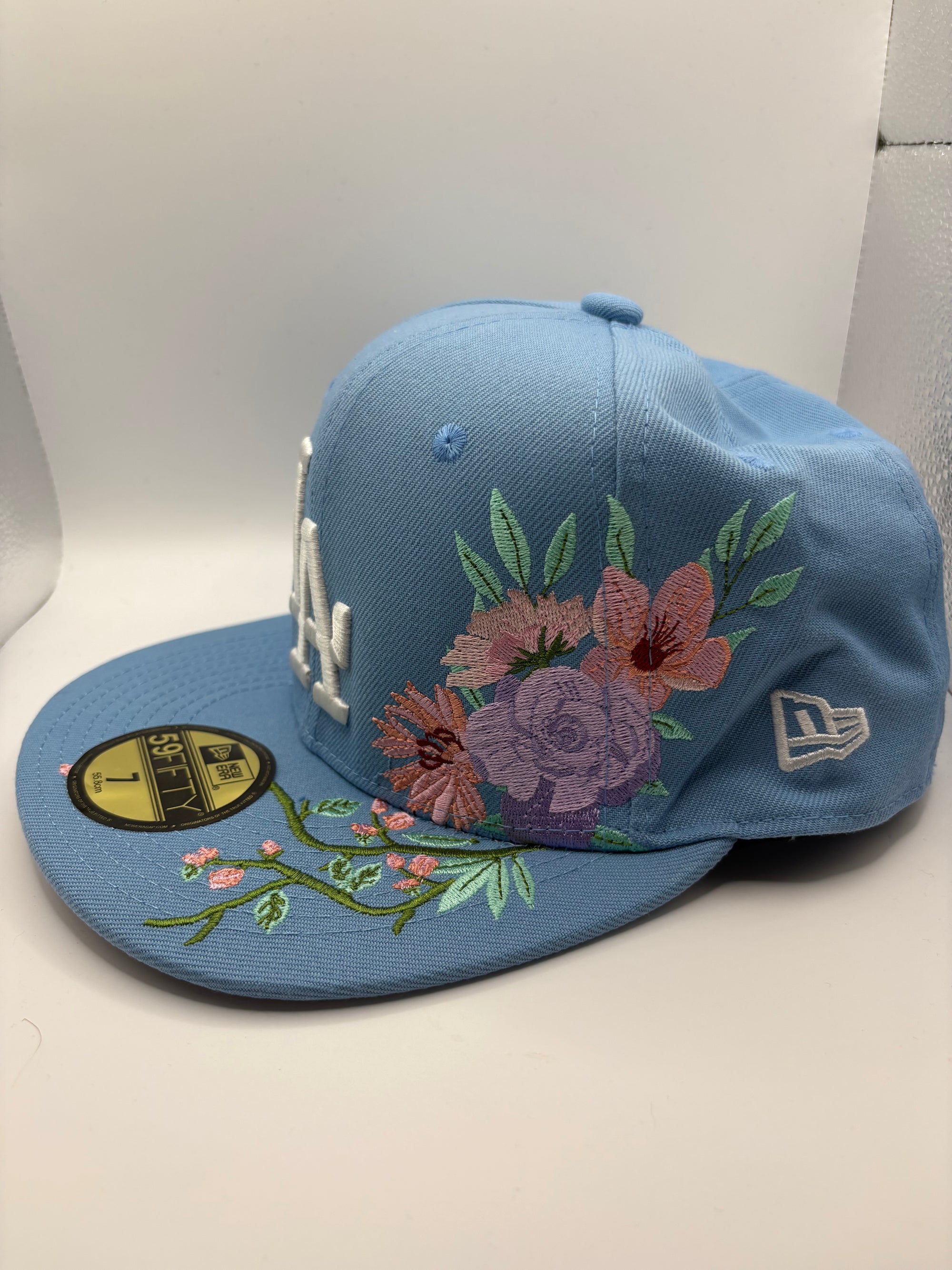 Light blue flower embroidered cap