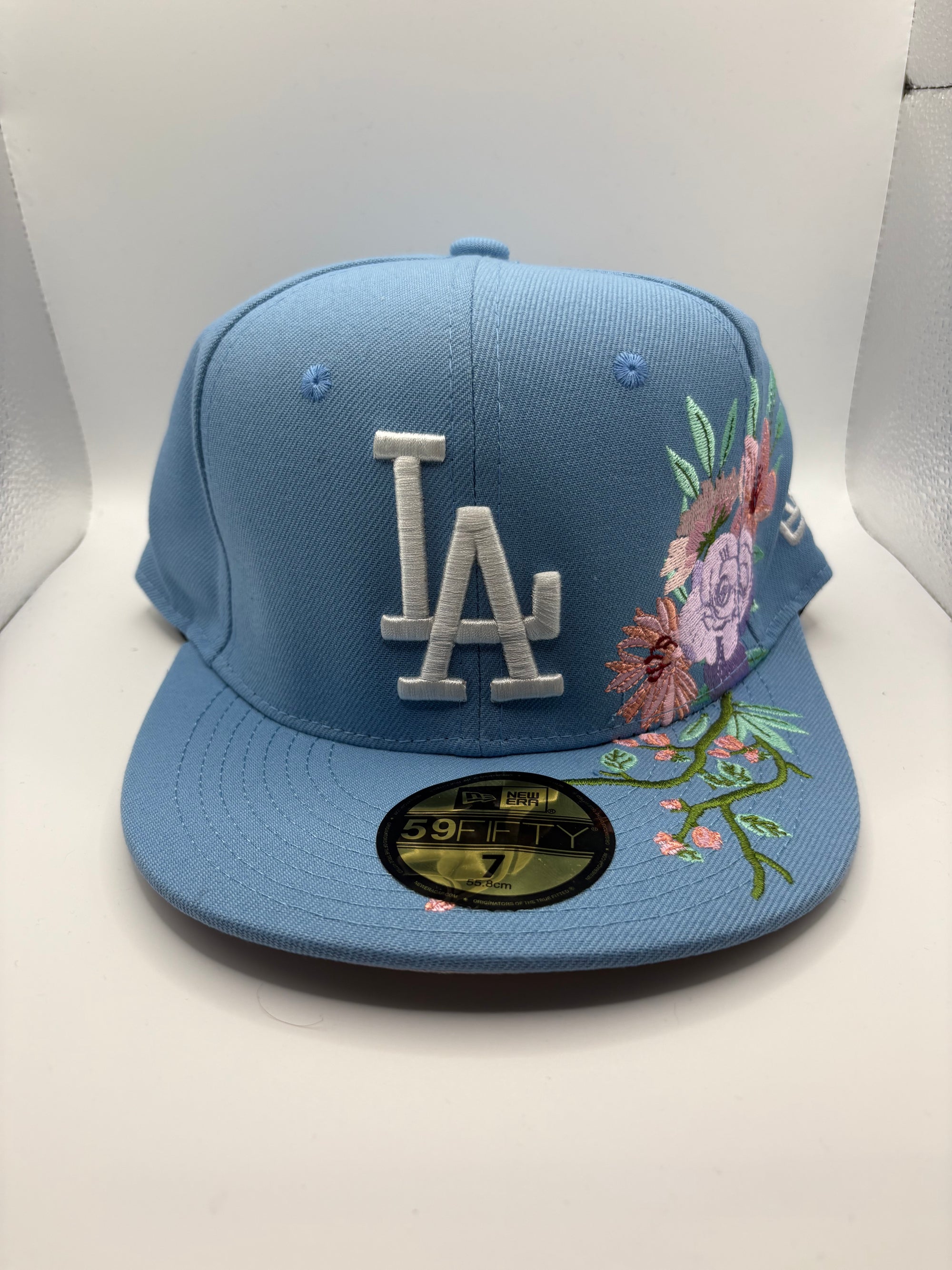 Light blue flower embroidered cap