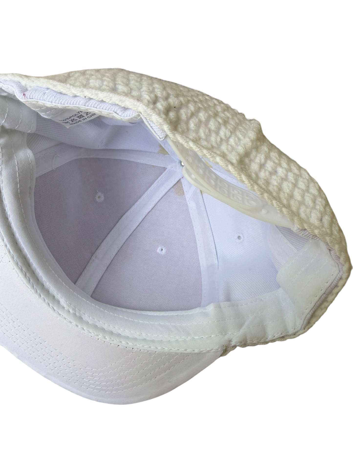 White knitted cap