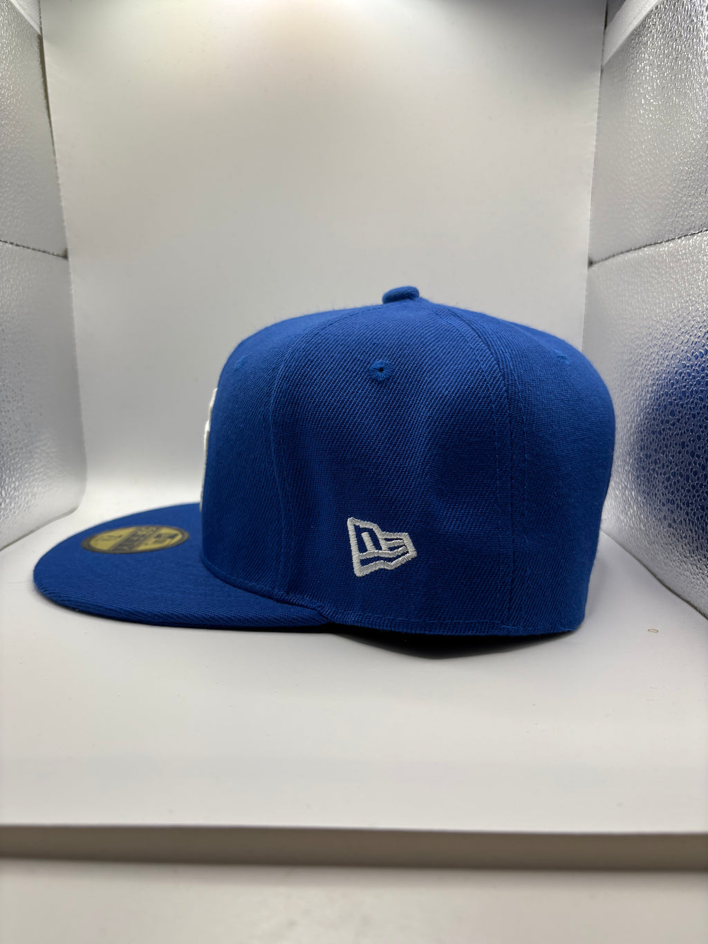 Blue roses cap