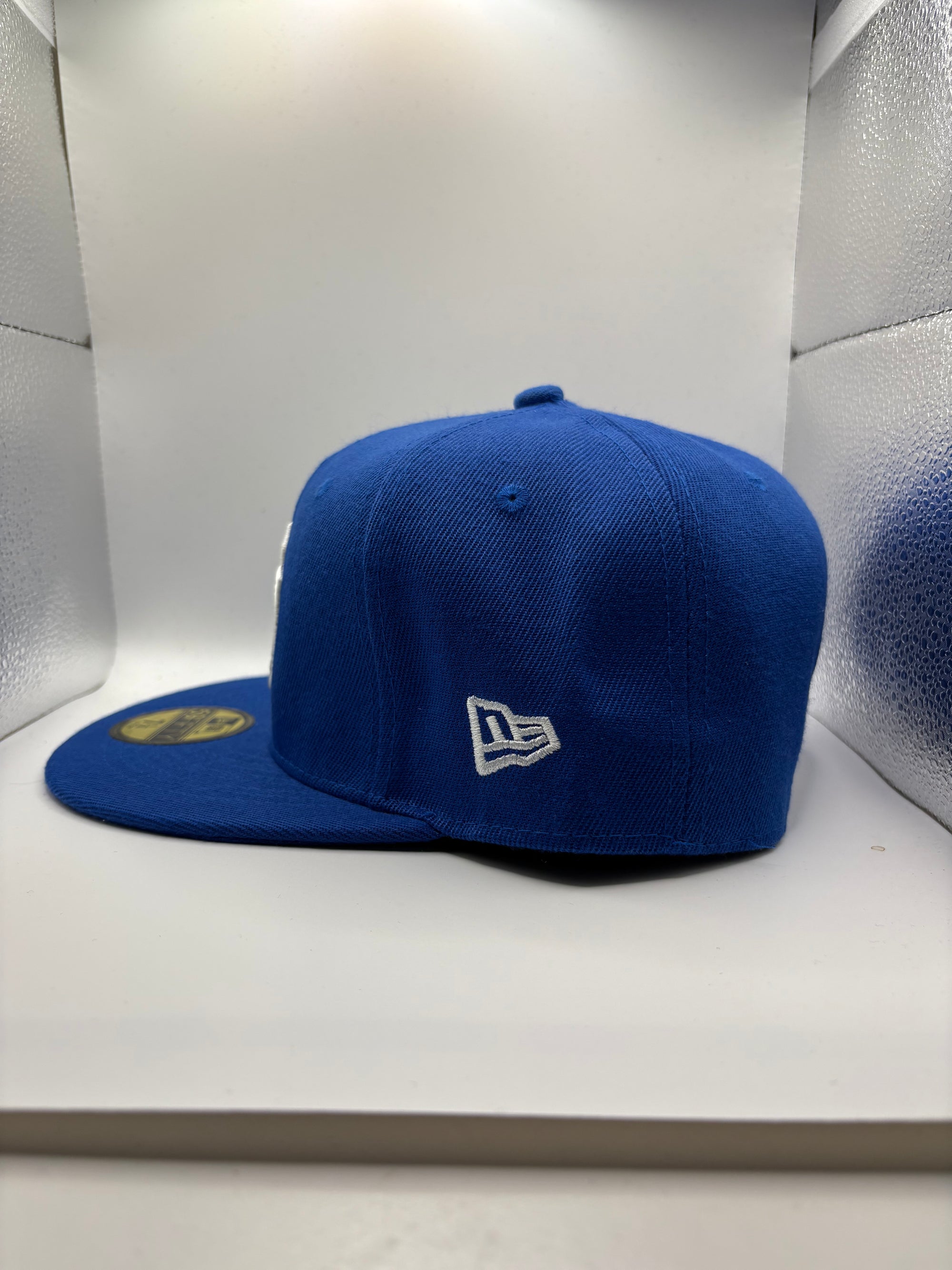Blue roses cap